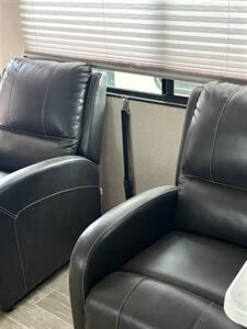 2019 PALAMINO PUMA 32 RKTS 32RKTS   - Photo 14 - Santee, CA 92071