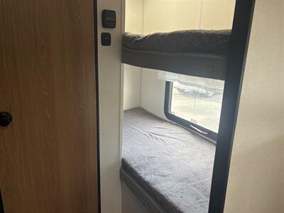 2024 Prime Time RV Avenger 17  BHS   - Photo 8 - Santee, CA 92071