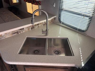 2019 Keystone COUGAR 22RBSWE - Photo 14 - Santee, CA 92071