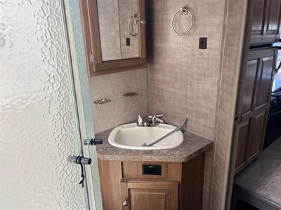 2018 FOREST RIVER ROCKWOOD 2604 2604 WS - Photo 11 - Santee, CA 92071