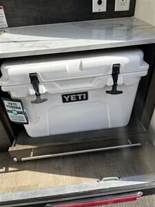 2021 TAG BOONDOCKER EDGE EDGE - Photo 9 - Santee, CA 92071