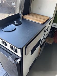 2021 WINNEBAGO REVEL 4X4 REVEL 4X4 - Photo 16 - Santee, CA 92071