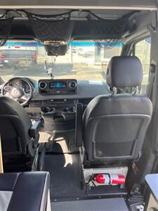 2021 WINNEBAGO REVEL 4X4 REVEL 4X4 - Photo 20 - Santee, CA 92071