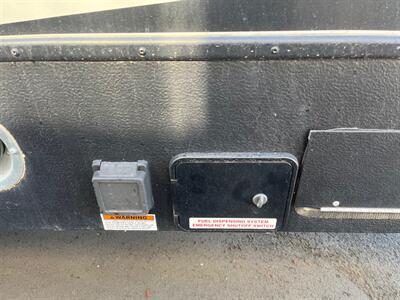 2017 ICONIC 2817 FIFTH WHEEL TOY HAULER 2817 - Photo 4 - Santee, CA 92071