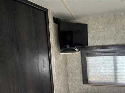 2017 ICONIC 2817 FIFTH WHEEL TOY HAULER 2817 - Photo 13 - Santee, CA 92071