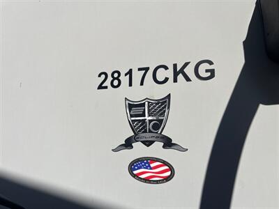 2017 ICONIC 2817 FIFTH WHEEL TOY HAULER 2817 - Photo 6 - Santee, CA 92071