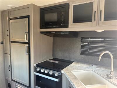 2021 Jayco JAYFLIGHT 27L 27L   - Photo 8 - Santee, CA 92071