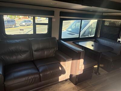 2021 Jayco JAYFLIGHT 27L 27L   - Photo 9 - Santee, CA 92071