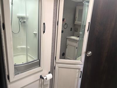 2021 Jayco JAYFLIGHT 27L 27L   - Photo 16 - Santee, CA 92071