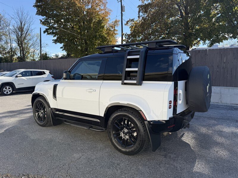 2023 Land Rover Defender 90 X-Dynamic SE - Photo 5 - Nashville, TN 37210