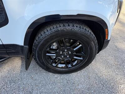 2023 Land Rover Defender 90 X-Dynamic SE - Photo 11 - Nashville, TN 37210