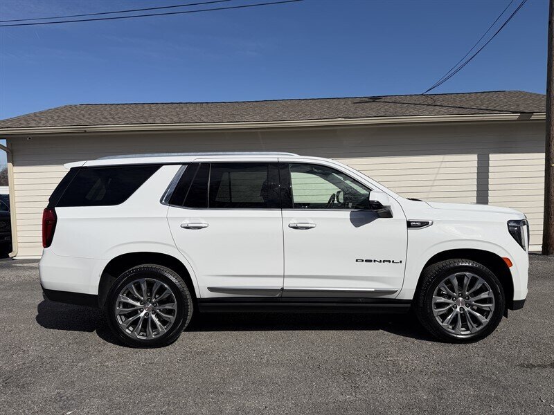 2021 GMC Yukon Denali   - Photo 1 - Nashville, TN 37210