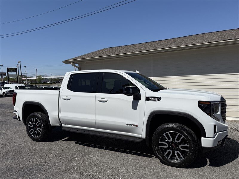 2024 GMC Sierra 1500 AT4 - Photo 2 - Nashville, TN 37210