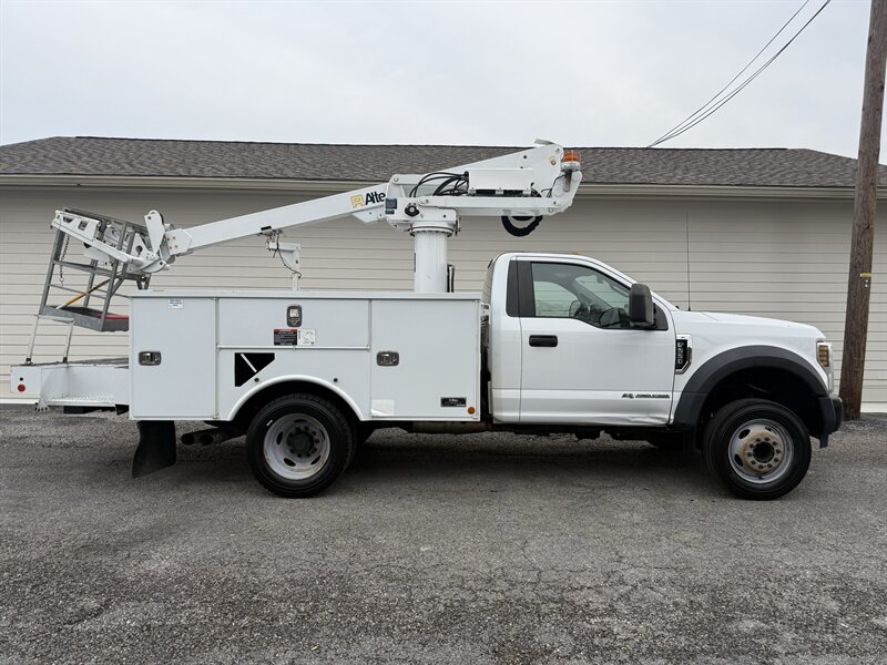 2019 Ford F-550 XL  BUCKET TRUCK