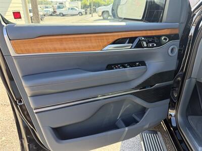 2022 Jeep Grand Wagoneer Series II   - Photo 14 - Nashville, TN 37210