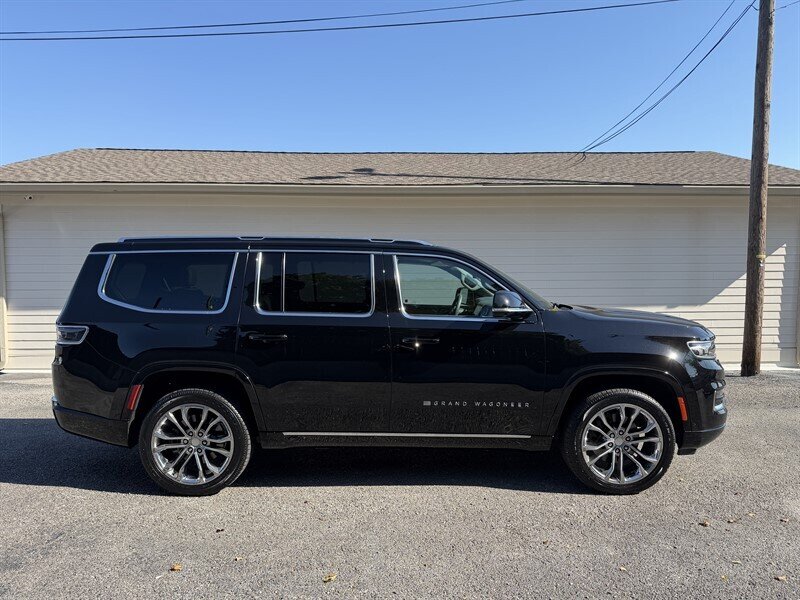2022 Jeep Grand Wagoneer Series II   - Photo 1 - Nashville, TN 37210