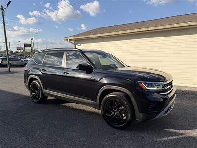 2022 Volkswagen Atlas V6 SE   - Photo 2 - Nashville, TN 37210