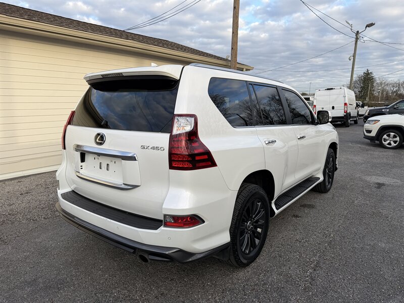 2022 Lexus GX 460 - Photo 10 - Nashville, TN 37210
