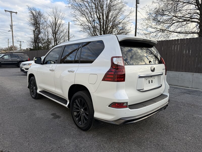 2022 Lexus GX 460 - Photo 8 - Nashville, TN 37210