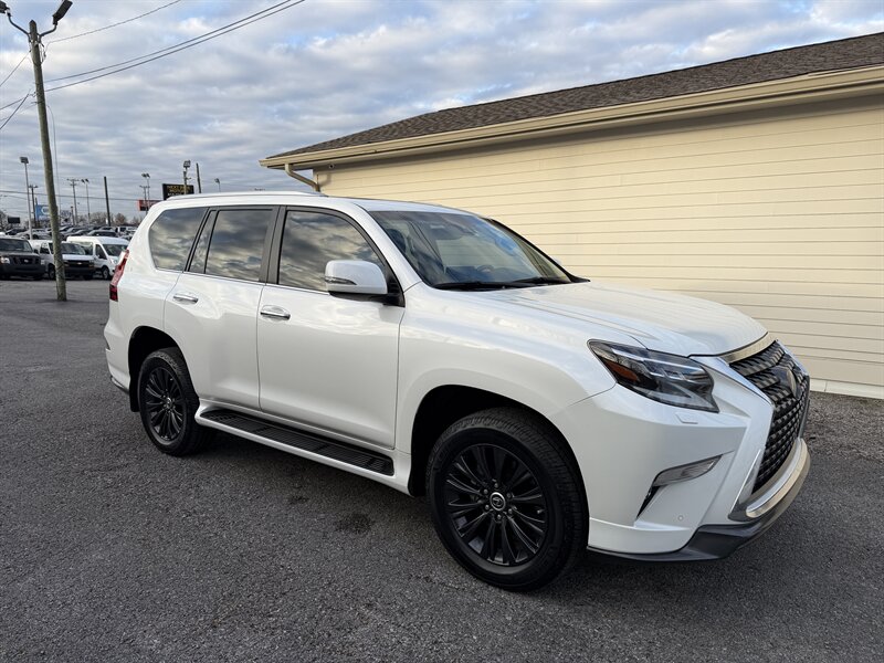 2022 Lexus GX 460 - Photo 2 - Nashville, TN 37210