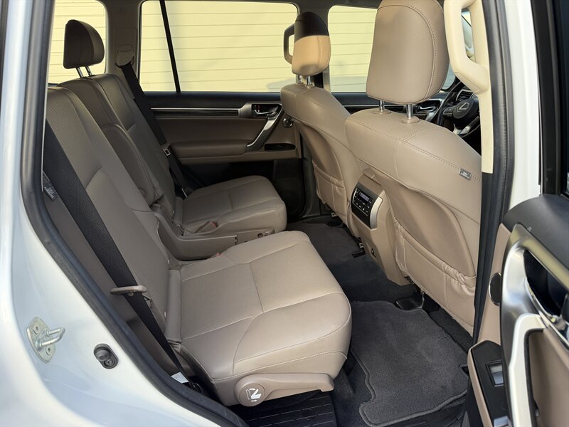 2022 Lexus GX 460 - Photo 32 - Nashville, TN 37210