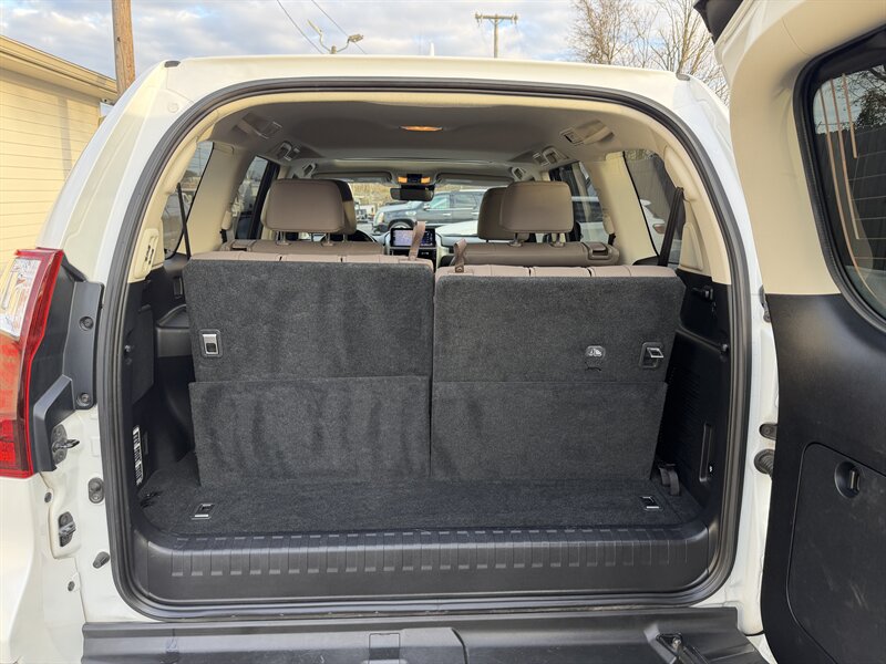 2022 Lexus GX 460 - Photo 30 - Nashville, TN 37210