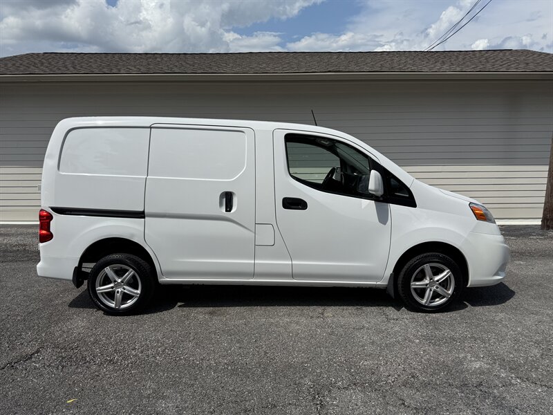 2020 Nissan NV200 SV