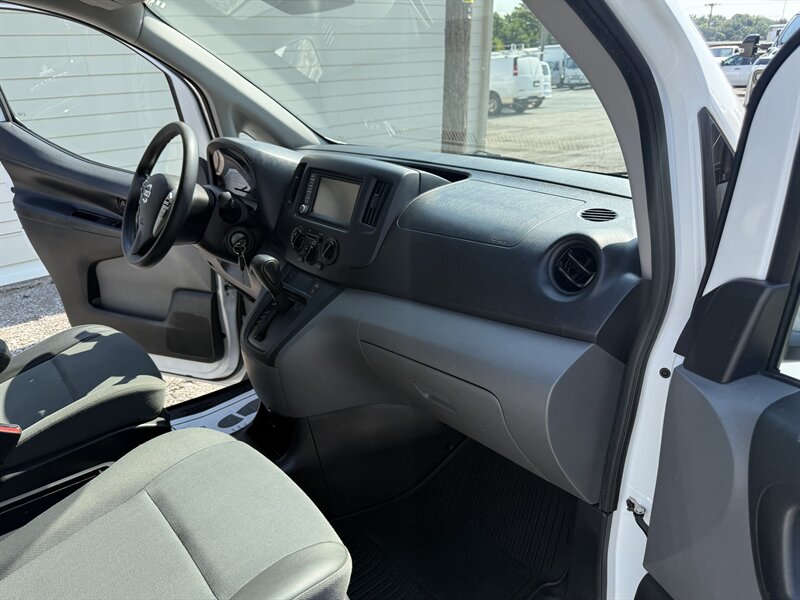 2020 Nissan NV200 S - Photo 14 - Nashville, TN 37210
