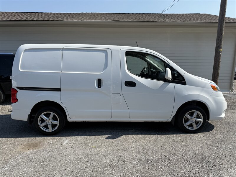2020 Nissan NV200 SV