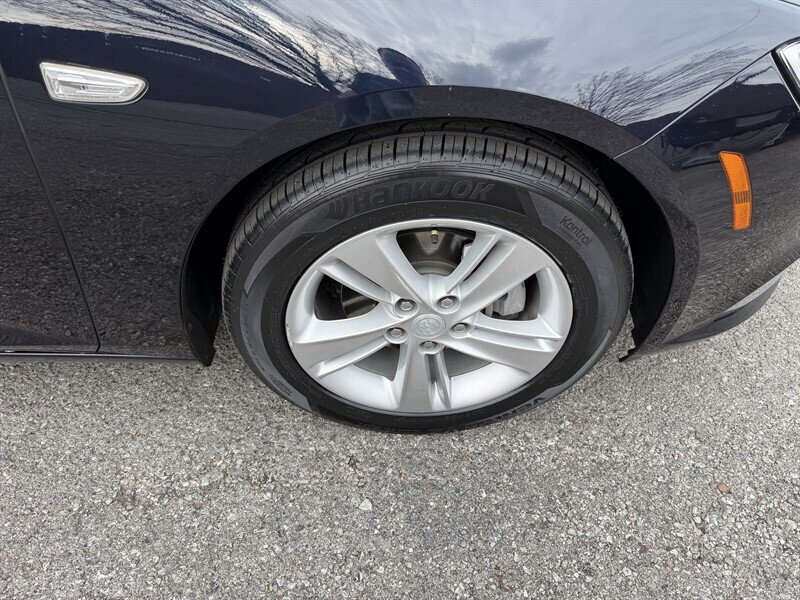 2019 Buick Regal Sportback Preferred - Photo 11 - Nashville, TN 37210