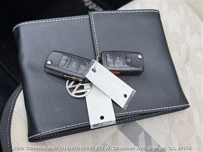 2018 Volkswagen Beetle Convertible 2.0T Coast   - Photo 27 - Orange, CA 92868