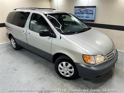 2002 Toyota Sienna CE  