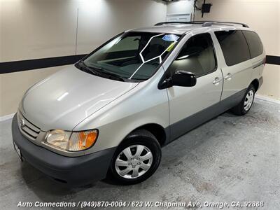 2002 Toyota Sienna CE  