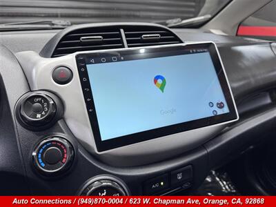 2013 Honda Fit Sport   - Photo 16 - Orange, CA 92868