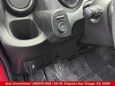 2013 Honda Fit Sport   - Photo 18 - Orange, CA 92868
