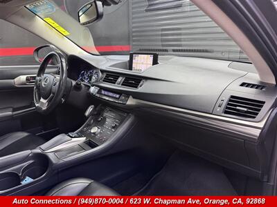 2015 Lexus CT 200h   - Photo 10 - Orange, CA 92868