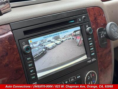 2010 Chevrolet Suburban LTZ   - Photo 16 - Orange, CA 92868