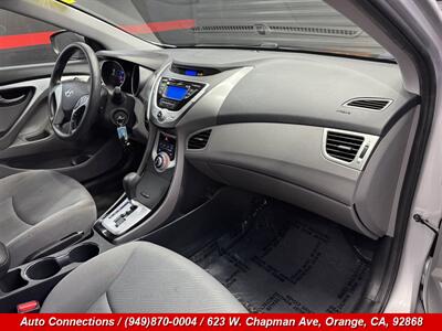 2012 Hyundai ELANTRA GLS   - Photo 10 - Orange, CA 92868