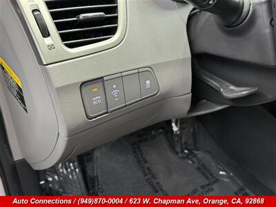 2012 Hyundai ELANTRA GLS   - Photo 17 - Orange, CA 92868