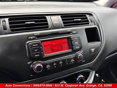 2013 Kia Rio LX   - Photo 17 - Orange, CA 92868