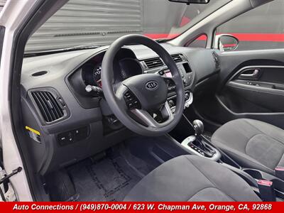 2013 Kia Rio LX   - Photo 11 - Orange, CA 92868