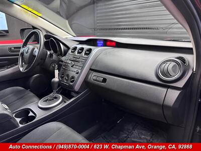 2011 Mazda CX-7 i SV - Photo 10 - Orange, CA 92868