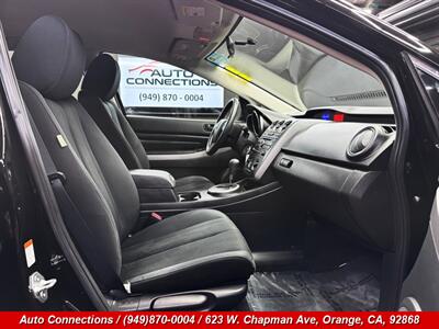 2011 Mazda CX-7 i SV - Photo 7 - Orange, CA 92868
