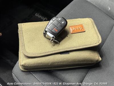 2014 Jeep Grand Cherokee Laredo - Photo 19 - Orange, CA 92868
