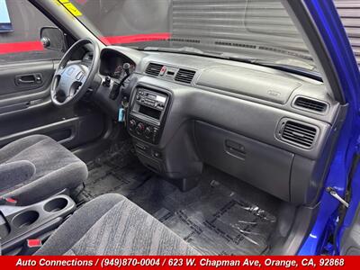 2001 Honda CR-V LX   - Photo 10 - Orange, CA 92868
