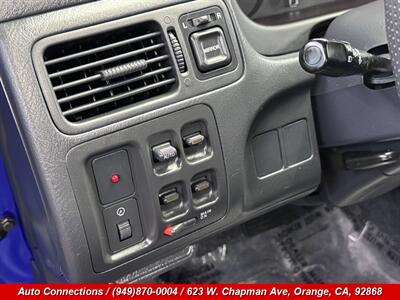 2001 Honda CR-V LX   - Photo 16 - Orange, CA 92868