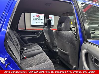 2001 Honda CR-V LX   - Photo 8 - Orange, CA 92868