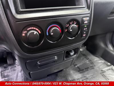 2001 Honda CR-V LX   - Photo 14 - Orange, CA 92868