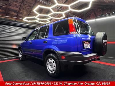 2001 Honda CR-V LX   - Photo 4 - Orange, CA 92868