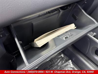 2001 Honda CR-V LX   - Photo 17 - Orange, CA 92868